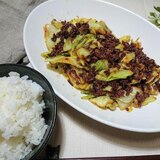 簡単おかず！ご飯がすすむ肉味噌キャベツ